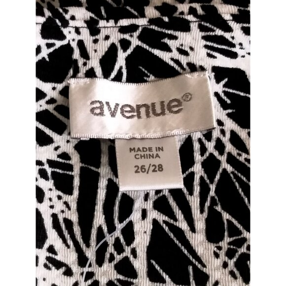 Avenue Plus Size 26/28 Dress Womens Black White Abstract Print Keyhole - Picture 8 of 10